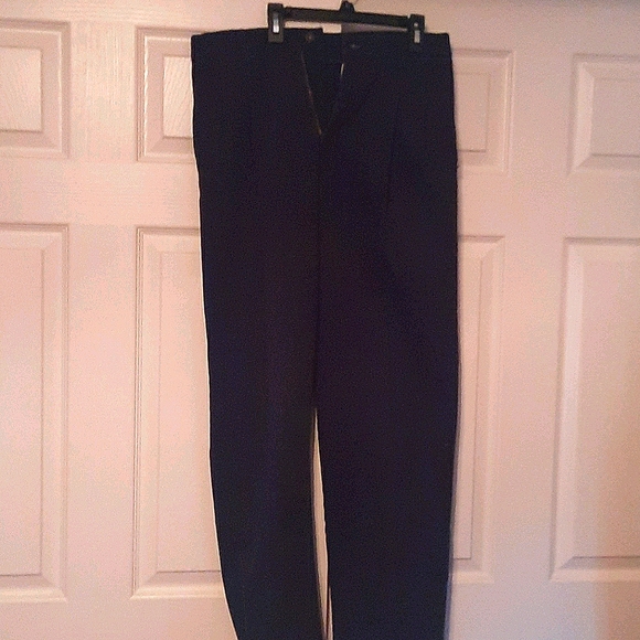 Dockers - Picture 1 of 1